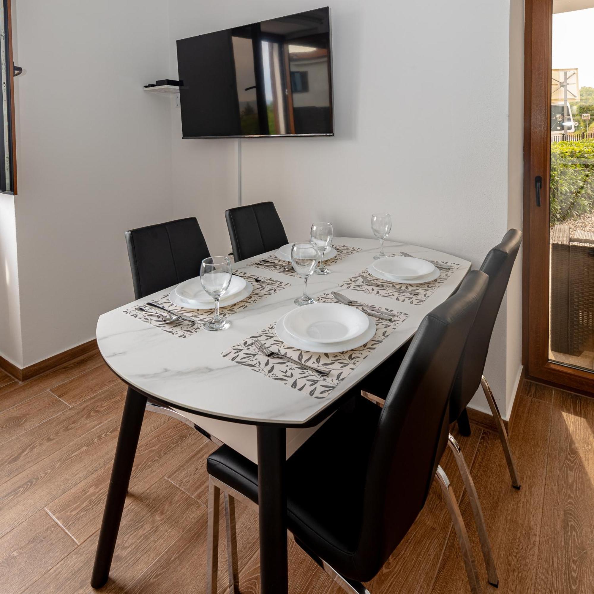 Apartma Oljka อังคาราน ภายนอก รูปภาพ